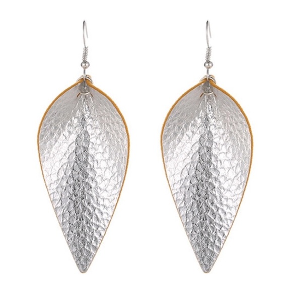 Jewelry - Boho silver vegan leather teardrop earrings NEW